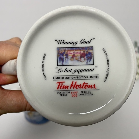 Tim Horton Mugs (2) collectors series #002 Winning Goal - Picture 7 of 8
